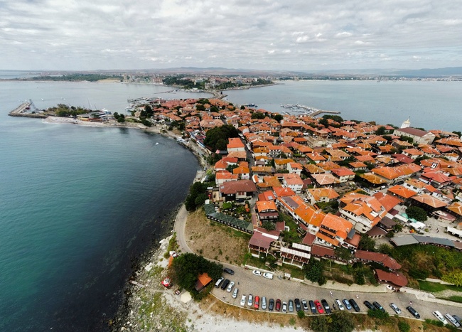 Общо 12 труса са регистрирани в българската акватория на Черно море в района на Несебър за последните 24 часа