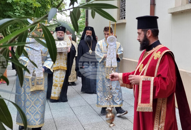 Враца - св. Лука - мощи - поклонение