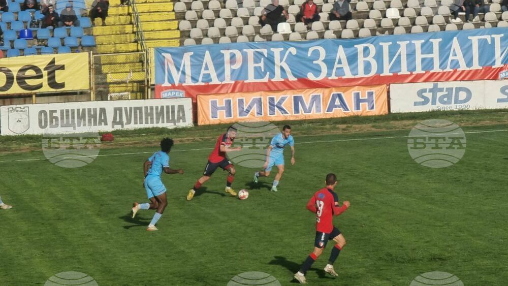 Дубълът на ЦСКА спечели убедително в Благоевград, Марек и Струмска слава завършиха наравно в югозападното дерби във Втора лига