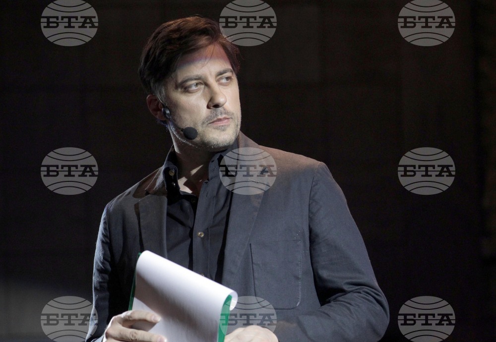 Владимир Карамазов - актьор