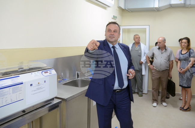 Адам Персенски - лекар