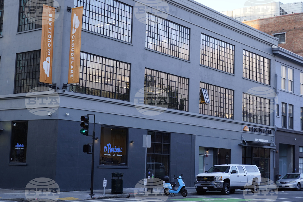 „Клаудфлеър“ възстанови услугите си след прекъсването на електрозахранването, което засегна хиляди интернет потребители