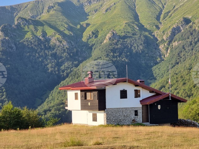 Добри са условията за туризъм в планините, съобщиха от Планинската спасителна служба на БЧК