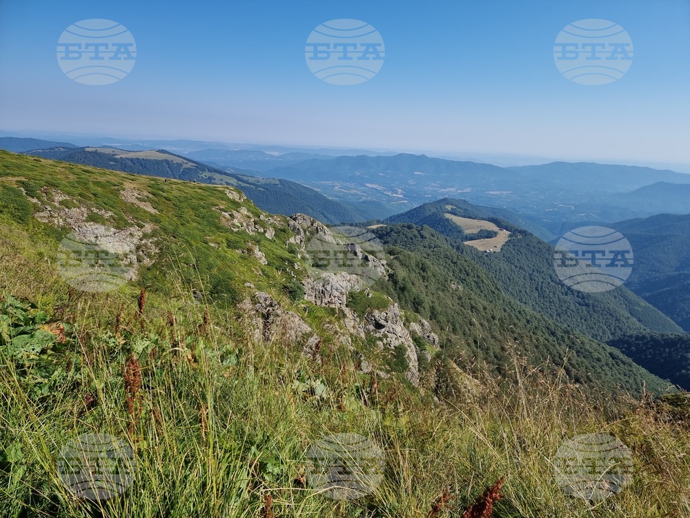 Във високите части на планините ще е изключително топло, хора със здравословни проблеми да не излизат на слънце, препоръчаха от ПСС