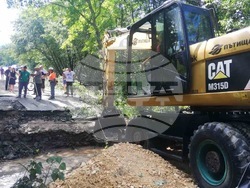 Разчистване на пострадалите при бедствията села Каравелово, Богдан и Слатина в община Карлово