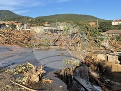 Разчистване на пострадалите при бедствията села Каравелово, Богдан и Слатина в община Карлово
