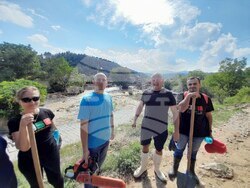 Възраждане - помощ в наводнениете села