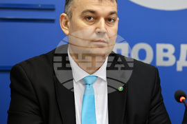 Национален пресклуб на БТА Пловдив - „Възраждане" - пресконференция - Емил Янков