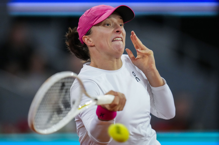 Ига Швьонтек постигна експресна победа на турнира по тенис в Мадрид