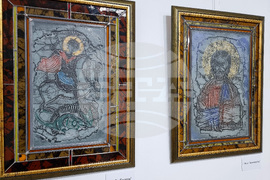 Ямбол - изложба - стъклени икони