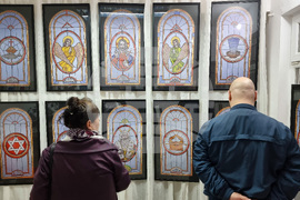 Ямбол - изложба - стъклени икони