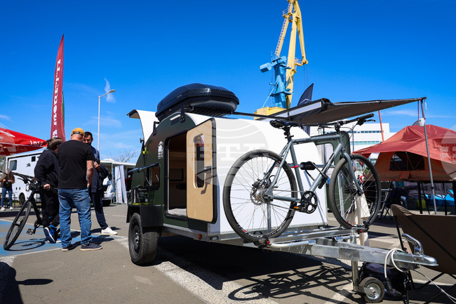 Водна база с атракции ще е част от къмпинг фестивала в Бургас