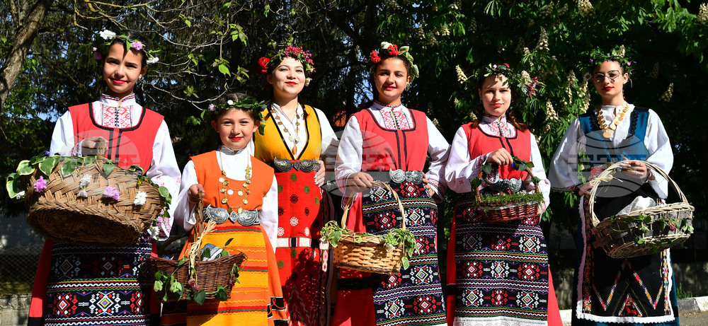 Село Конево - Лазаруване