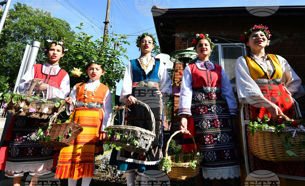 Село Конево - Лазаруване