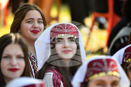 Село Беловец - фестивал „Божурите“