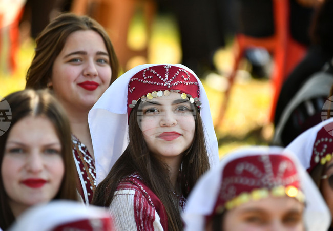 Село Беловец - фестивал „Божурите“