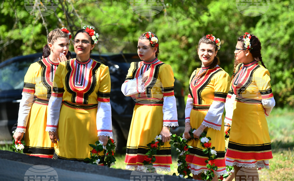 Село Беловец - фестивал „Божурите“