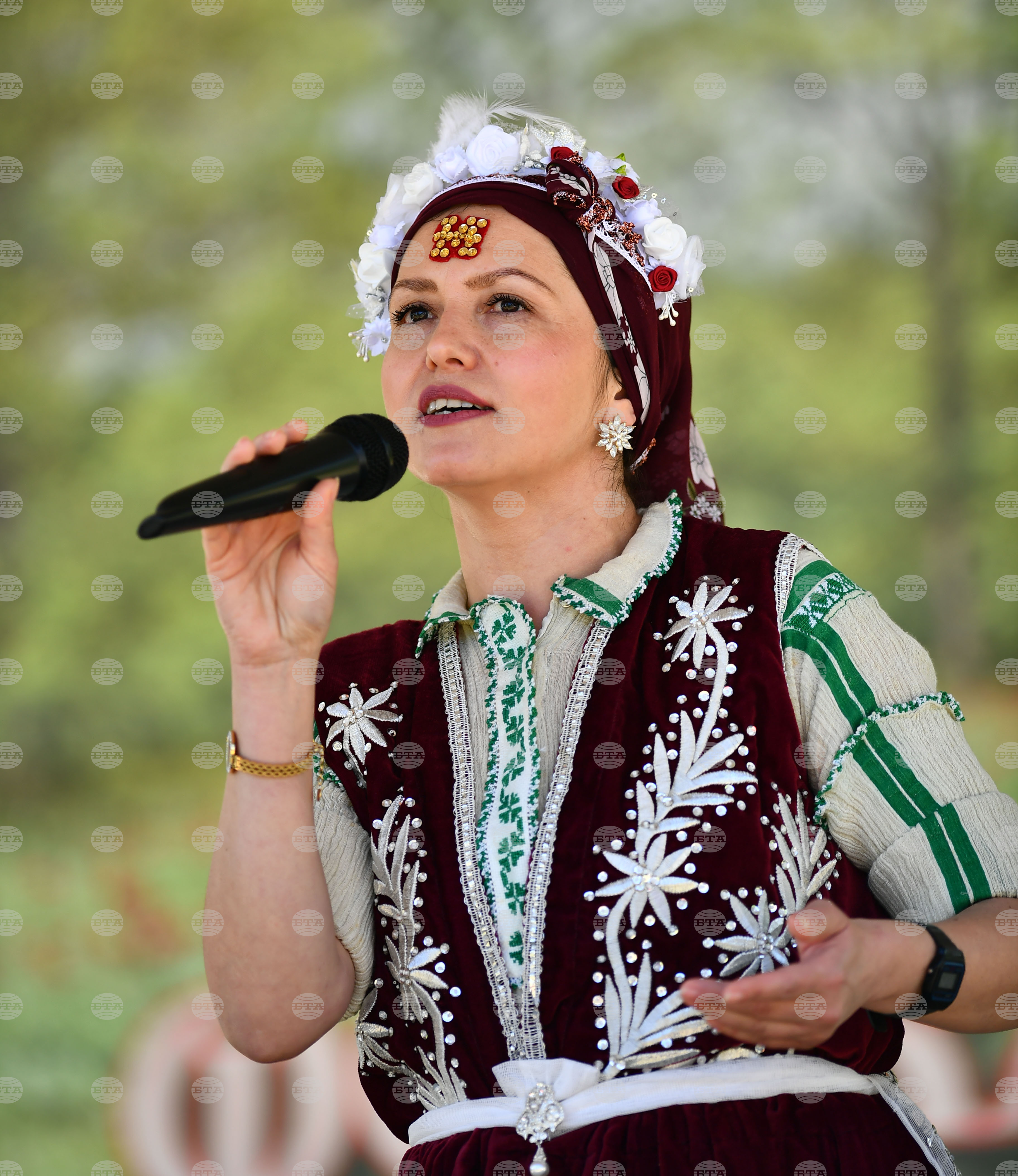 Село Беловец - фестивал „Божурите“