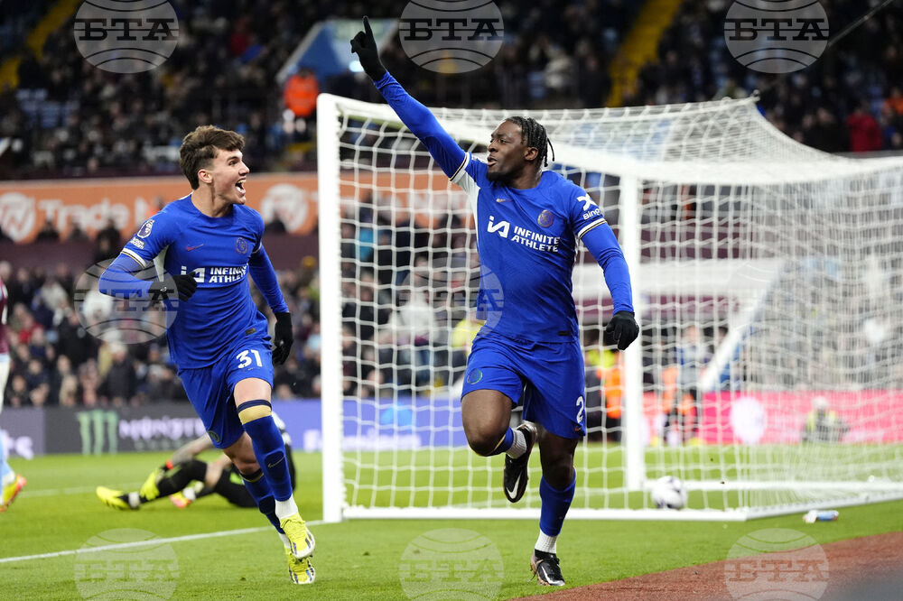 Челси е отворен за раздяла с френския защитник Аксел Дисаси 