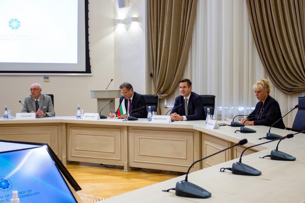 В рамките на посещението си в Азербайджан, министър Никола Стоянов проведе среща с министъра на енергетиката Парвиз Шахбазов