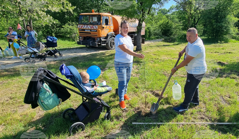 В екоинициативата "Алея на новия живот" в Димитровград ще се включат 72 семейства на новородени