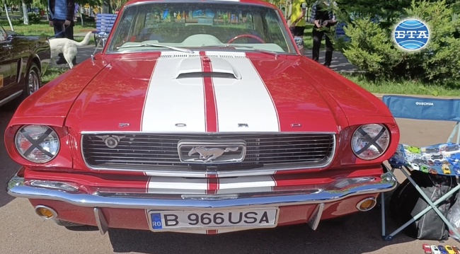 Автомобили с история показаха на ретро парад в Букурещ