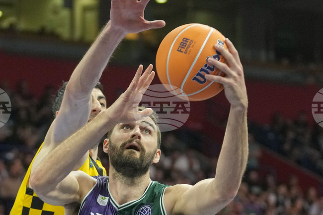 Натурализираният американски баскетболист Дейвид Кравиш ще остане извън игра около четири месеца