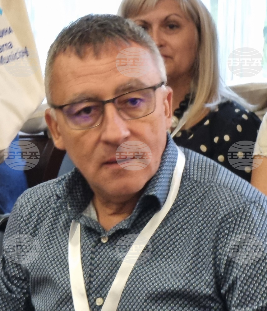 Националните външни оценявания трябва да са в последната учебна седмица в четвърти, седми и десети клас, каза за БТА Диян Стаматов