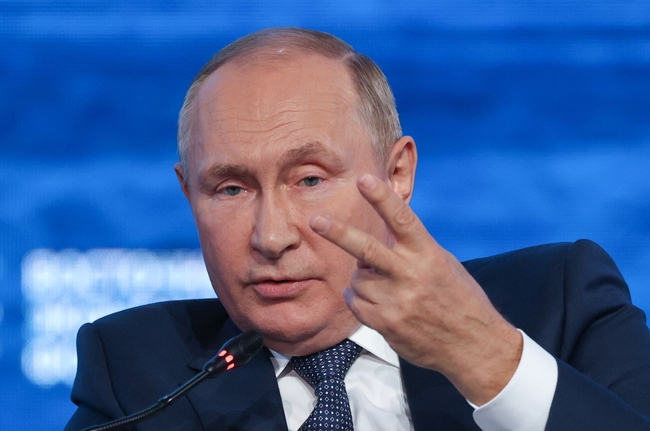 Путин: Санкциите на Запада са заплаха за целия свят и опит Русия да бъде натикана в ъгъла