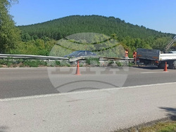 В участъци от автомагистрала „Тракия“ ще се подменят и монтират нови ограничителни системи /мантинели/