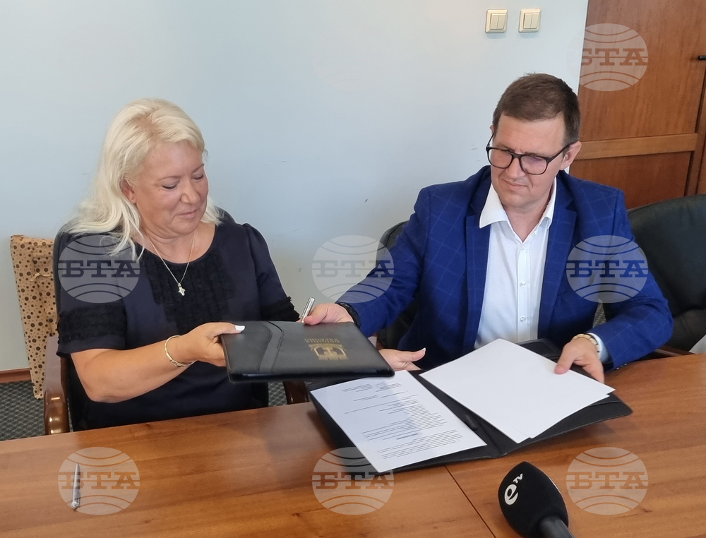 Община Хасково подписа меморандум за сътрудничество с българско училище в гръцкия град Комотини