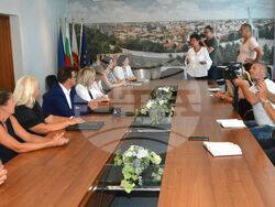 Кметът на Община Хасково Станислав Дечев и Председателят на УС на Дружество „България“ в Комотини Генка Пападопулос подписаха днес меморандум за сътрудничество