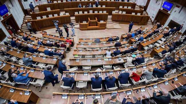 ТАСР: Словашкият парламент преодоля президентското вето и прие промените в Службата за защита на подателите на сигнали за корупция