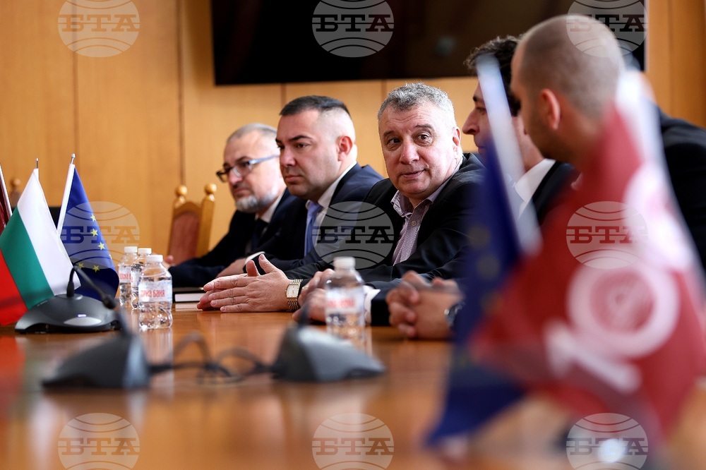 Университет за национално и световно стопанство (УНСС) - еврокомисар - визита