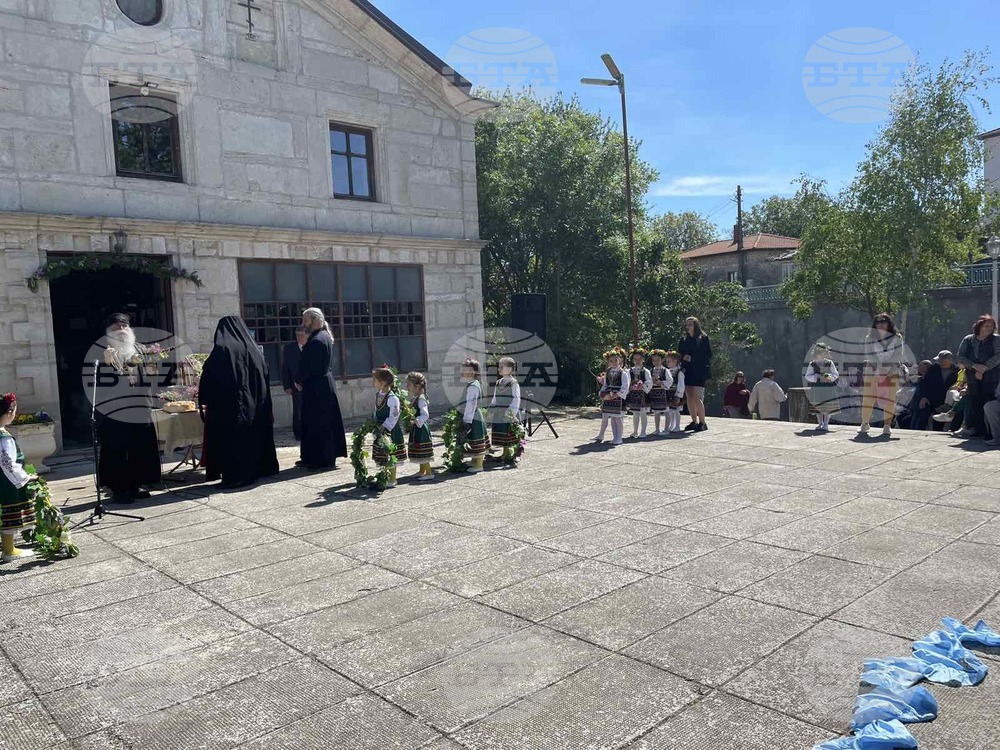 Община Каварна: С песни и танци Каварна отбеляза Лазаровден и Цветница