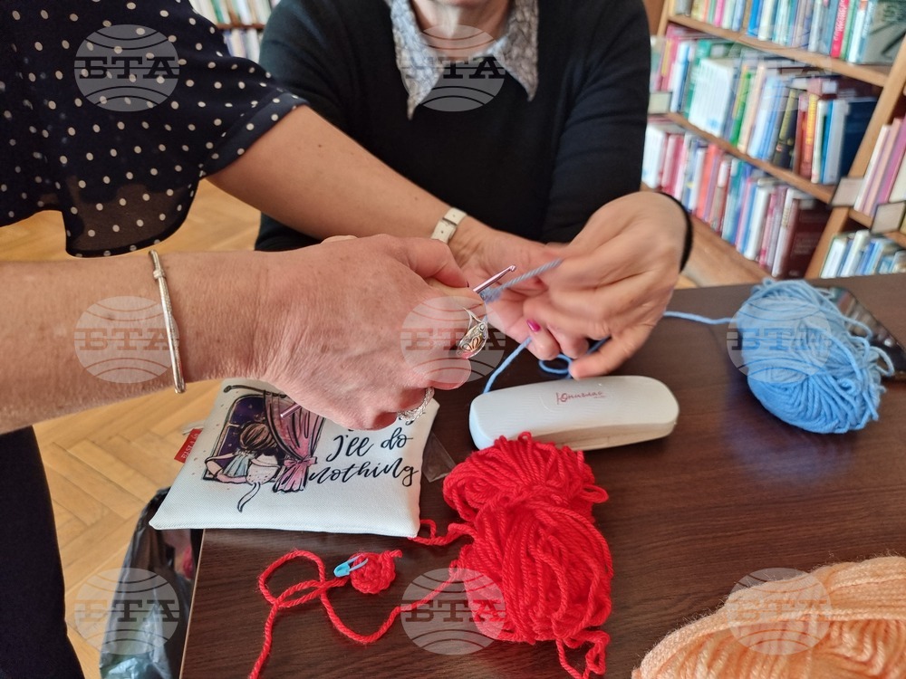 Регионалната библиотека във Видин организира ателиета за изработване на мартеници с участието на деца и възрастни