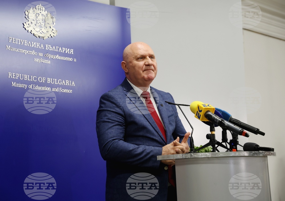 Министерство на образованието и науката - благотворителен великденски базар - Галин Цоков