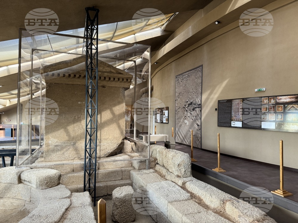 Казанлък - гробница Оструша