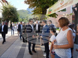 Представители на "Продължаваме промяната", сред които доскорошният министър на образованието - академик Николай Денков, посетиха Враца. 
