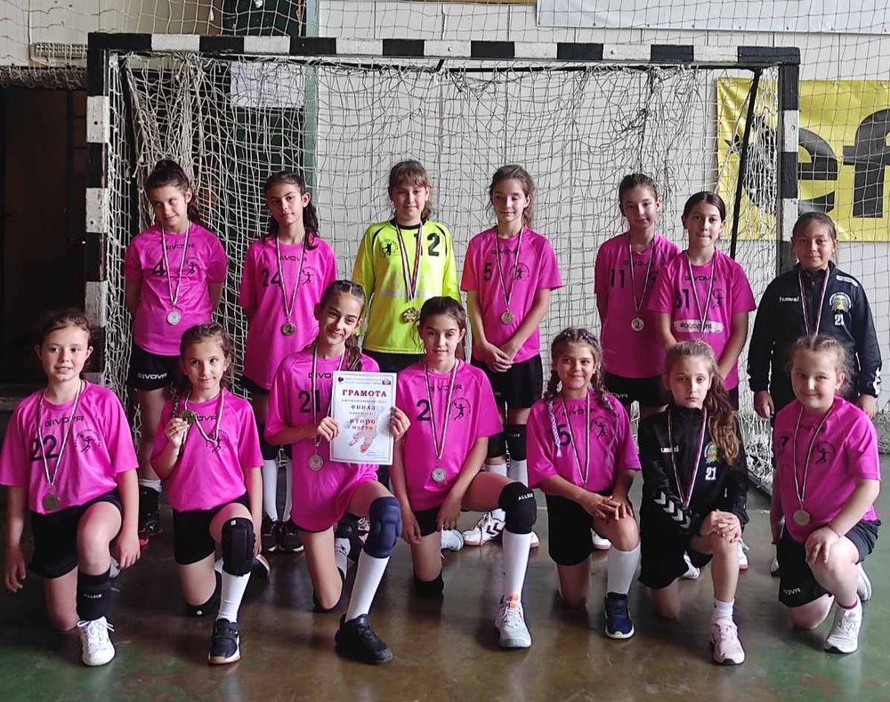Община Ловеч: Момичетата на „Ловеч 98“ ще играят на държавен финал