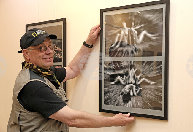 Варна - плевенски фотографи - изложба Арт салон на Радио Варна