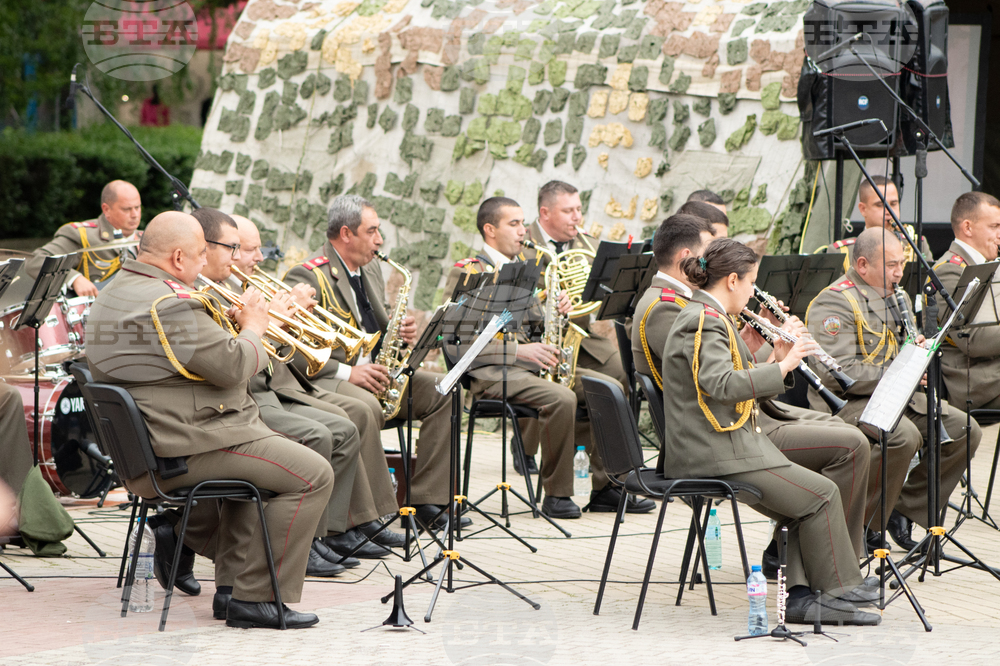 С тържествен концерт на Военния духов оркестър на 61-ва Стрямска механизирана бригада в Казанлък ще отбележат Празника на сухопътните войски