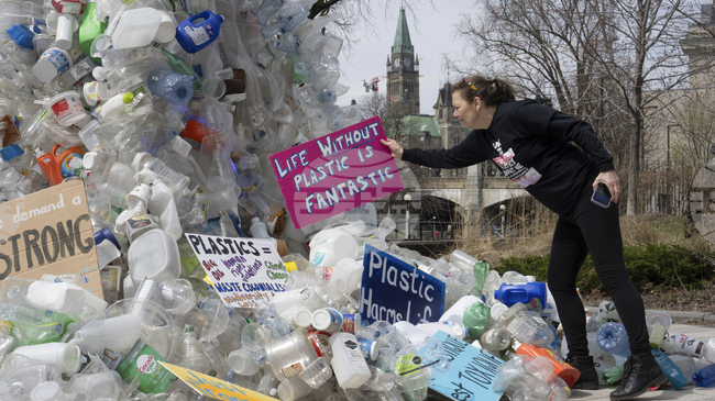 Замърсяването с пластмаса е "сериозна и нарастваща" заплаха за здравето, предупреждават експерти