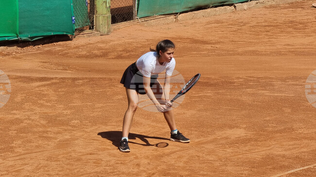 Елизара Янева и Йоана Константинова продължават напред на двойки на турнира по тенис "Ориндж Боул"