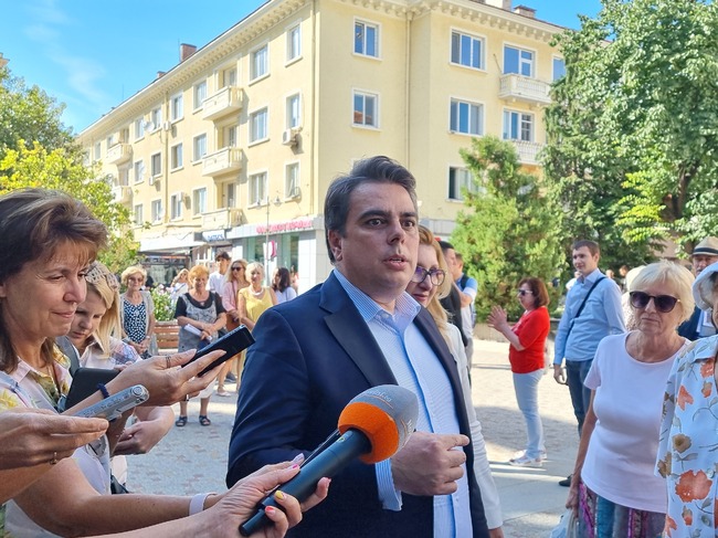 Лидерът на „Продължаваме Промяната“ Асен Василев ще посети Сливен на 15 април