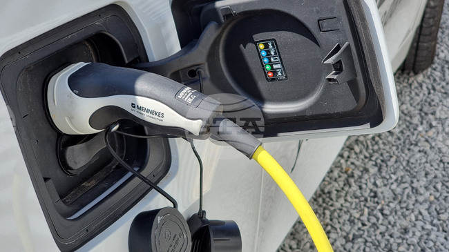 Броят на регистрираните електромобили в Албания през 2025 г. е почти двоен в сравнение с 2024 г.