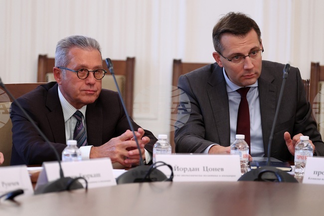 „ДПС-Ново начало“ предлага изслушване на финансовия министър и ръководителите на „Митниците“, Държавния резерв и “Лукойл” за риска от криза с горивата