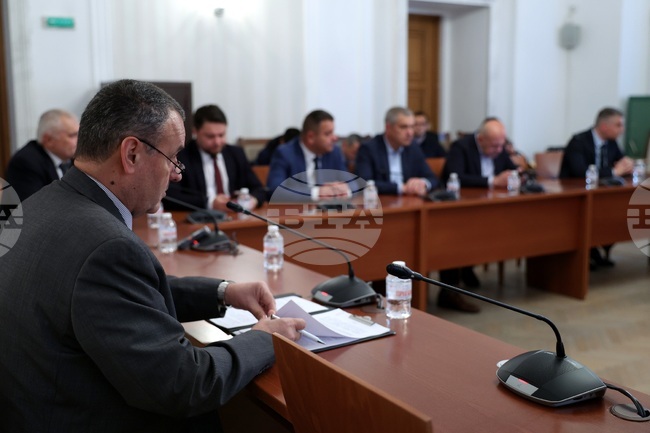 Парламент - Комисия по отбрана - заседание