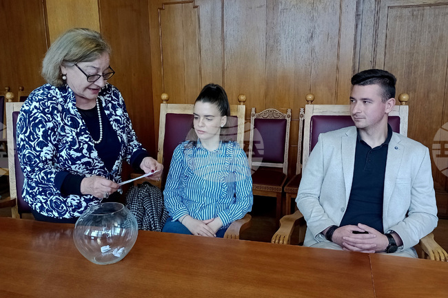 Велико Търново - жребий за подпомагане на двойка с репродуктивни проблеми
