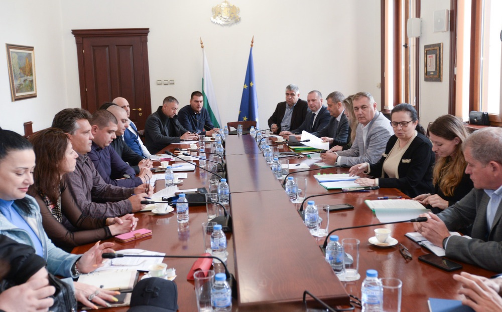 МП: Министър Павлова и синдикатите от ГДИН, ГДО и Бюрото по защита обсъдиха разпределението на допълнителните средства за възнаграждения 